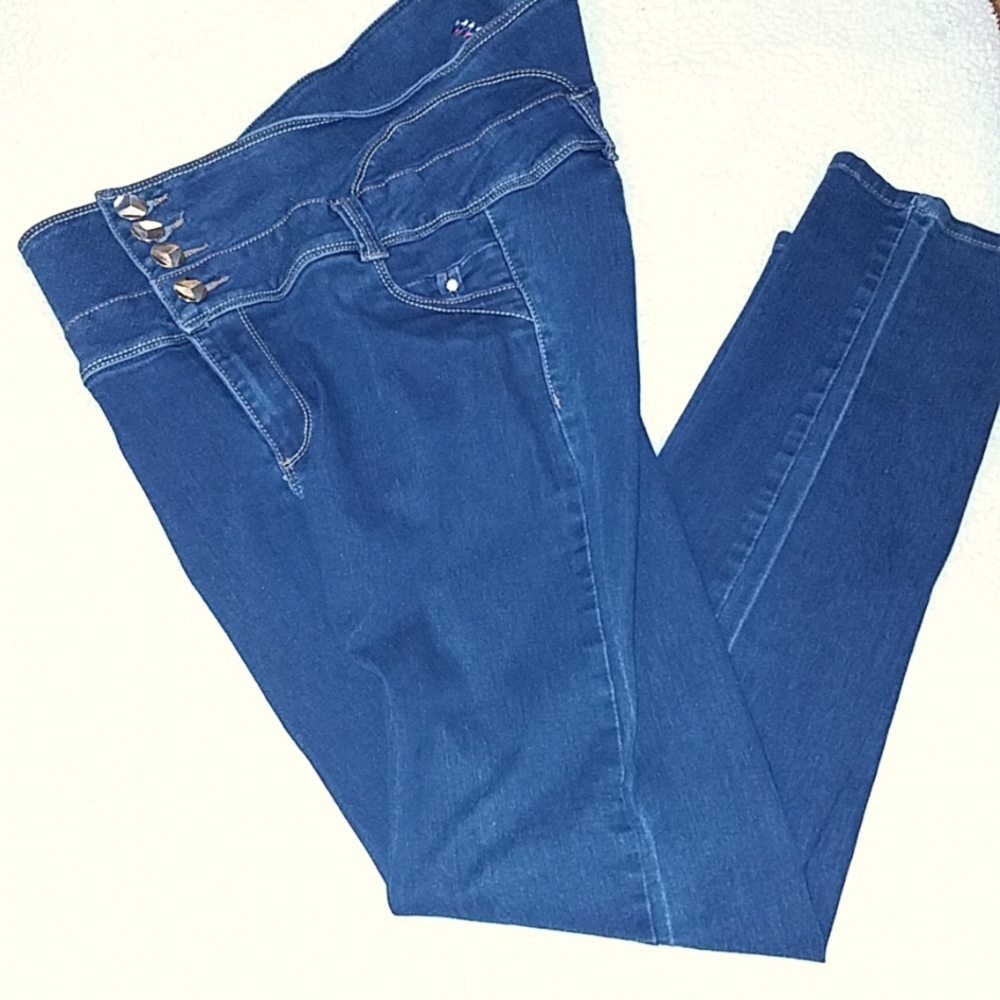 Stretchy, skinny jeans